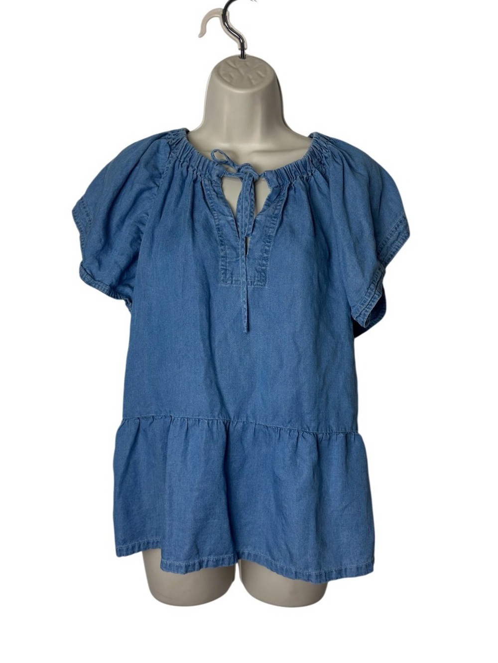 Chambray Tie-Neck Peasant Tunic in Blue
